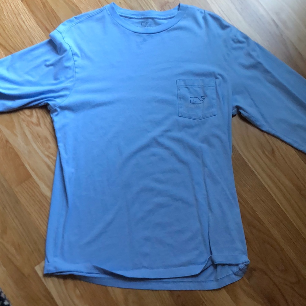 Vineyard Vines Blue Long sleeve tee.